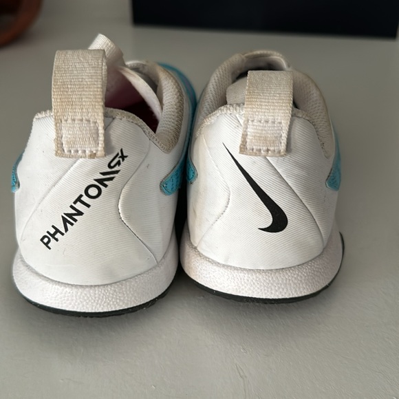 Nike phantom turf shoes - Picture 3 of 3